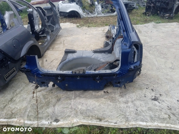 PAS TYLNY Z WANNĄ OPEL VECTRA C HB