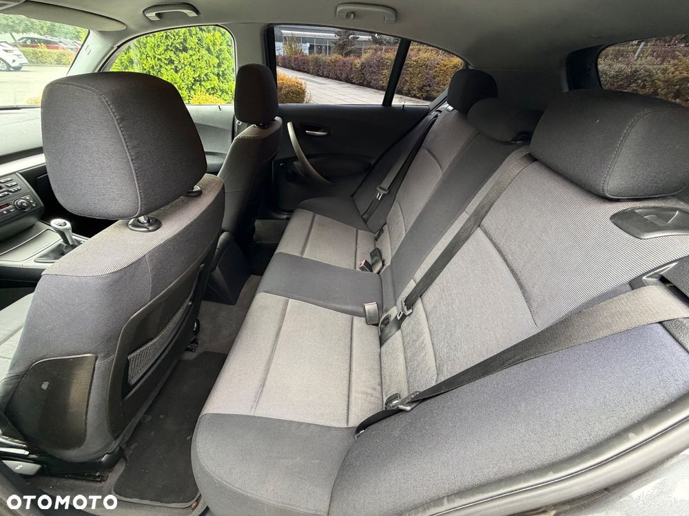 BMW Seria 1 - 21
