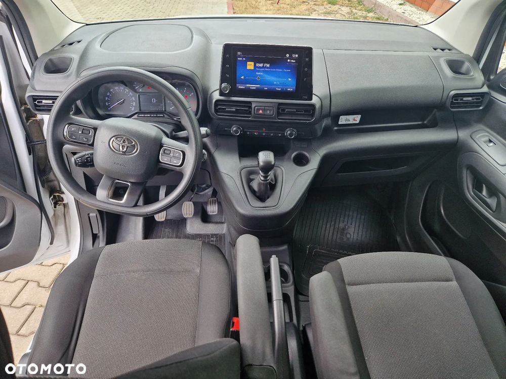 Toyota ProAce Kombi 1.5 D-4D Medium 2,6t - 14