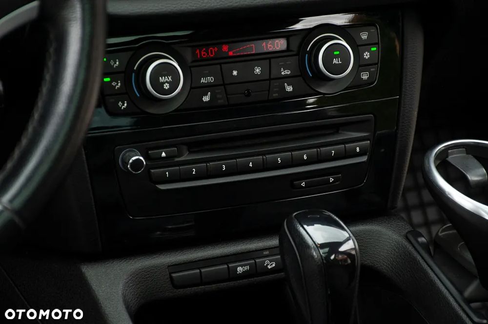 BMW X1 - 8