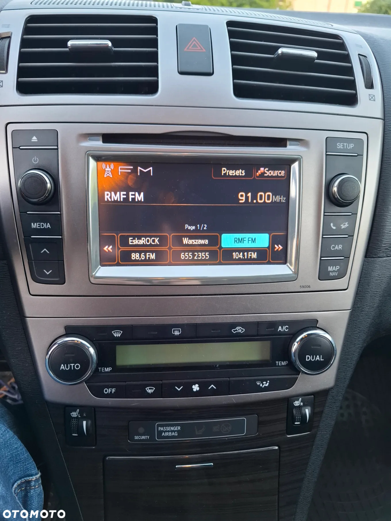 Toyota Avensis 1.8 Prestige MS - 39