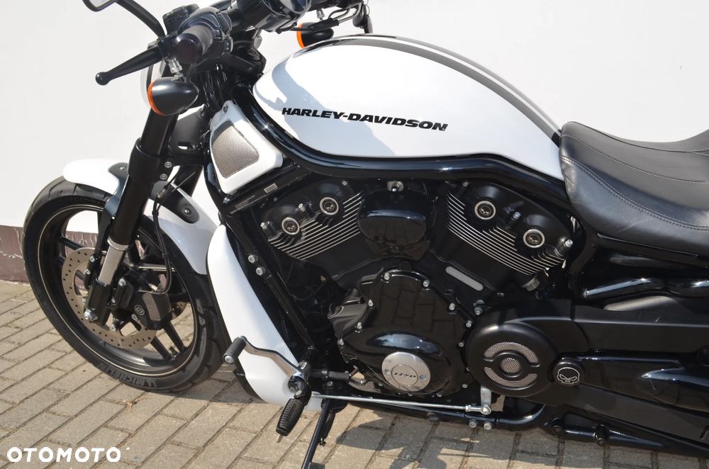 Harley-Davidson V-Rod Night Rod - 23