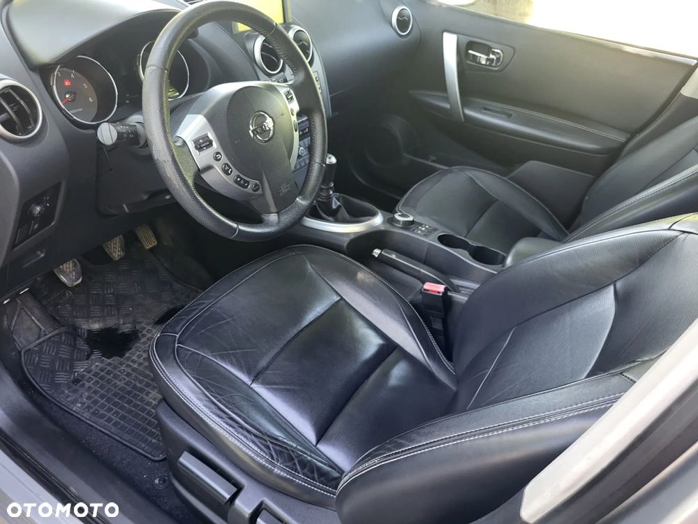 Nissan Qashqai 2.0 dCi 4x4 Tekna - 8