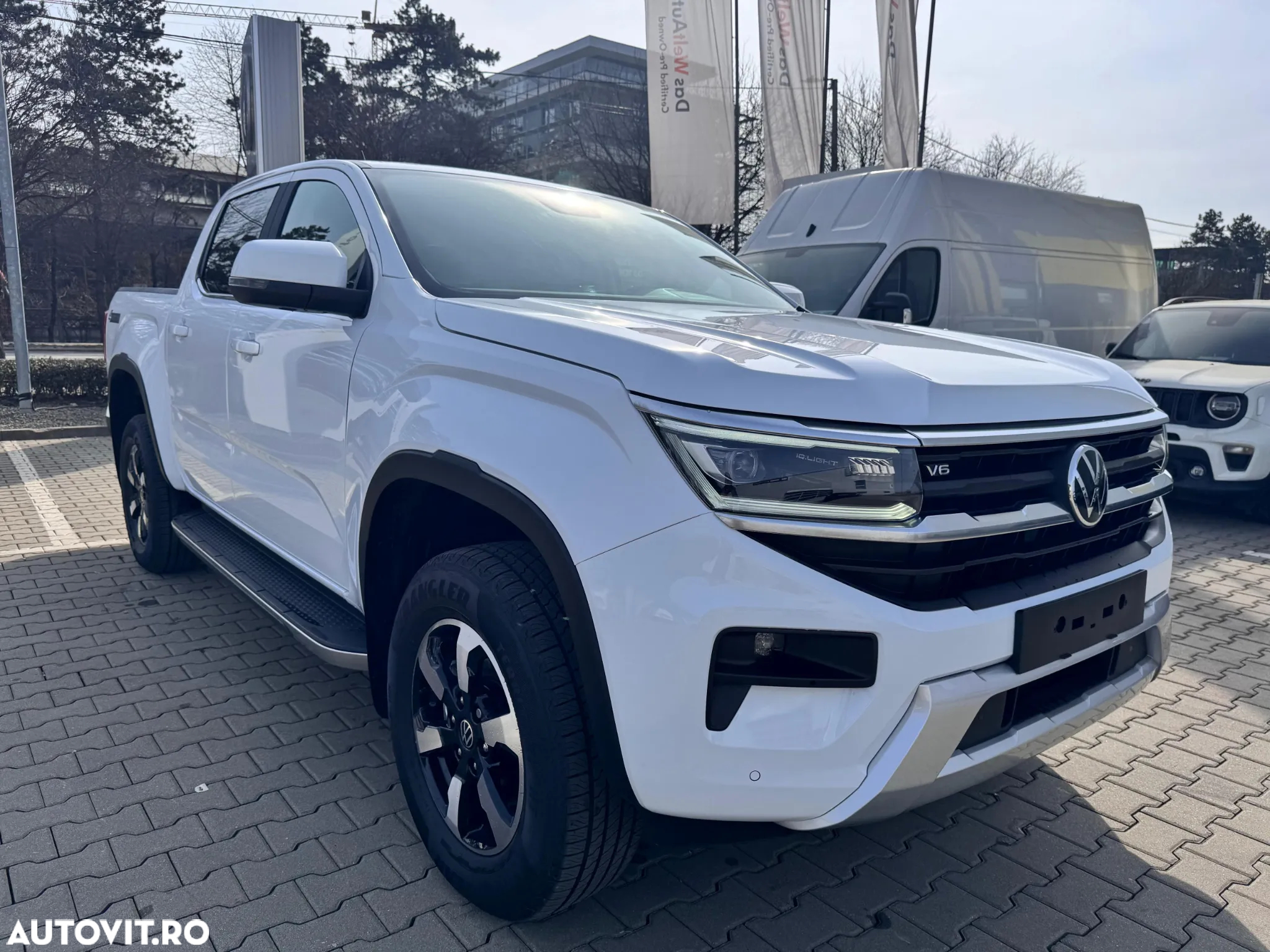 Volkswagen Amarok 3.0 TDI 241 CP 4M 10AT Style - 28