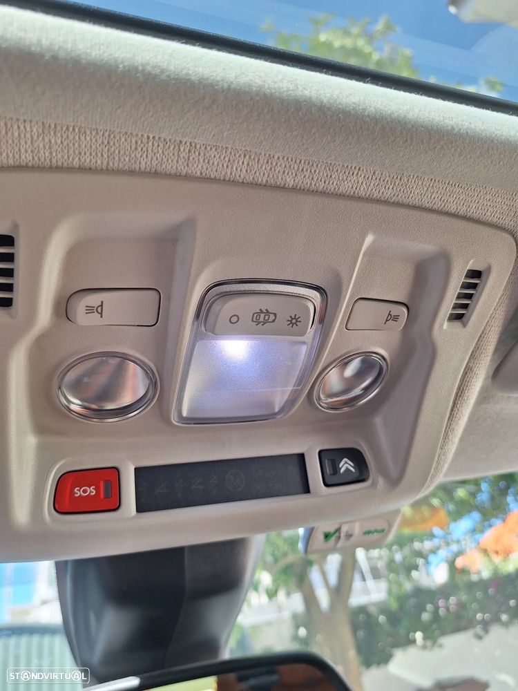 Citroën C3 1.2 PureTech Shine - 3