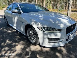 Jaguar XE 2.0 D R-Sport - 45