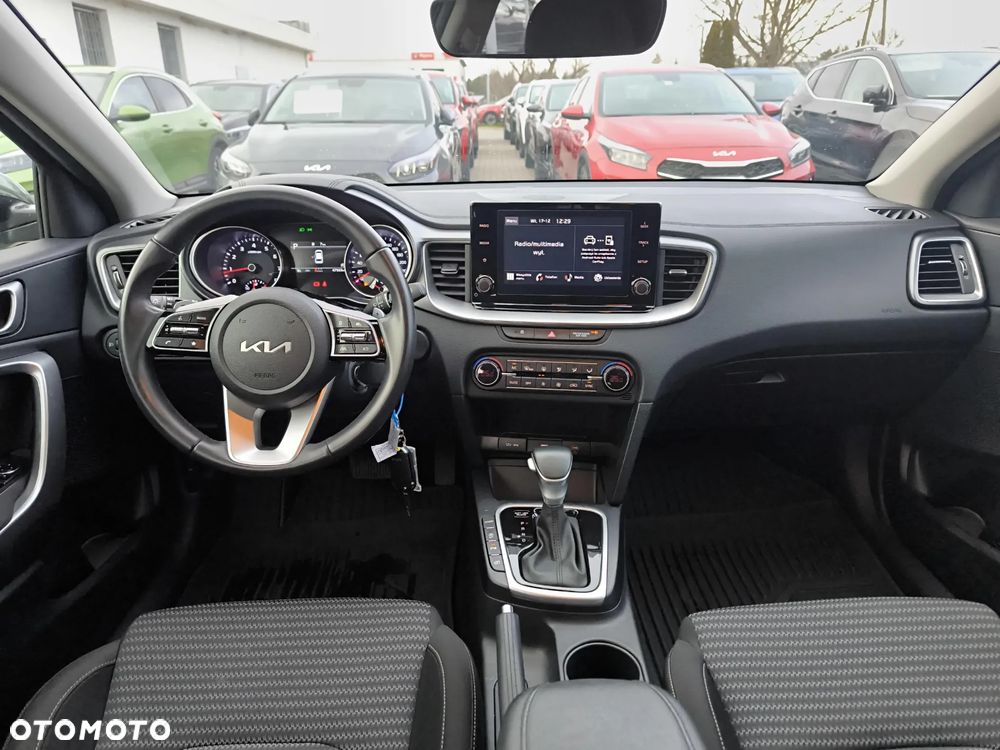 Kia Ceed 1.5 T-GDI M DCT - 24