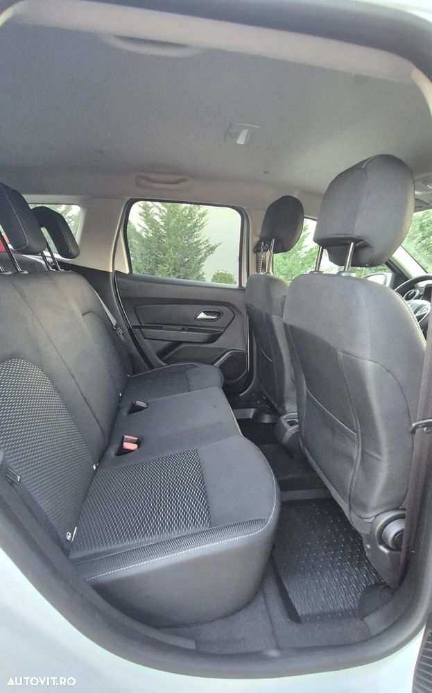 Dacia Duster 1.6 4x4 Laureate - 14