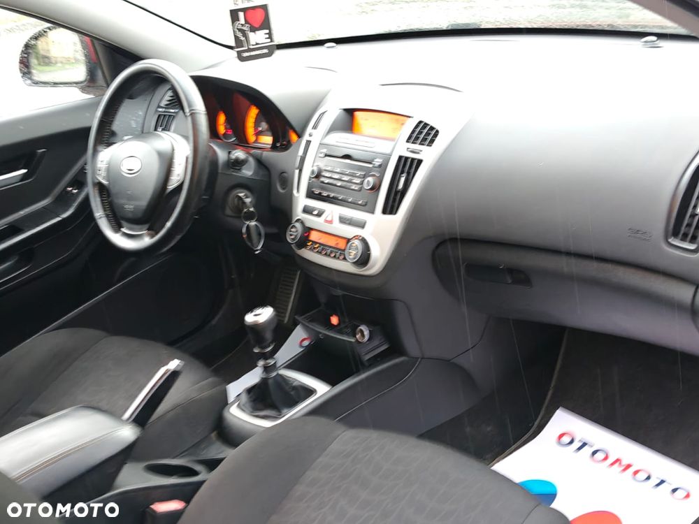 Kia Ceed - 6