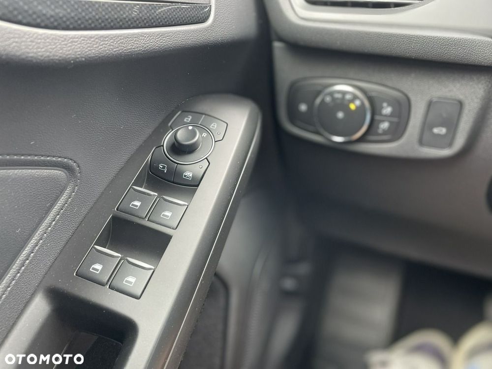 Ford Focus 1.5 EcoBlue STart-Stopp-System TITANIUM - 19