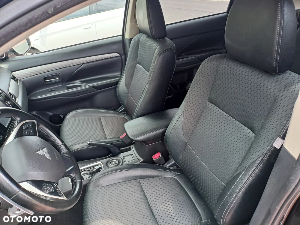Mitsubishi Outlander 2.0 Intense + 4WD CVT - 5