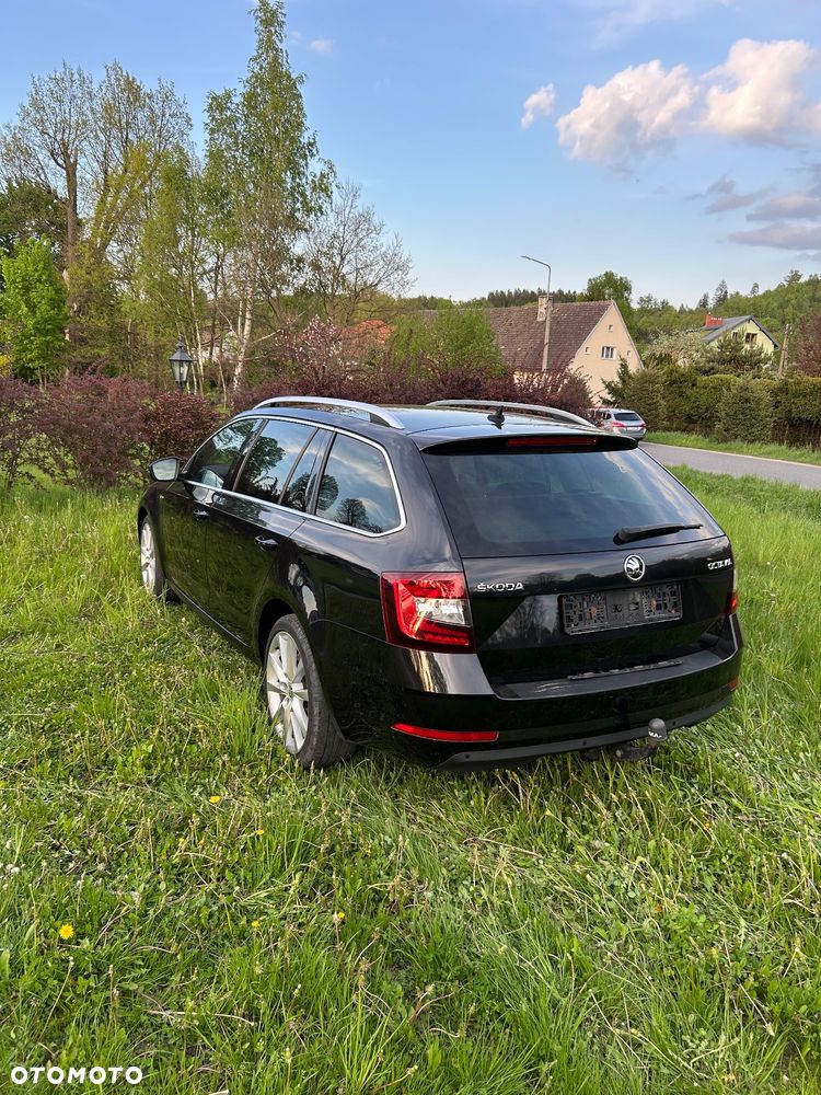 Skoda Octavia Combi 2.0 TDI DSG Soleil - 5