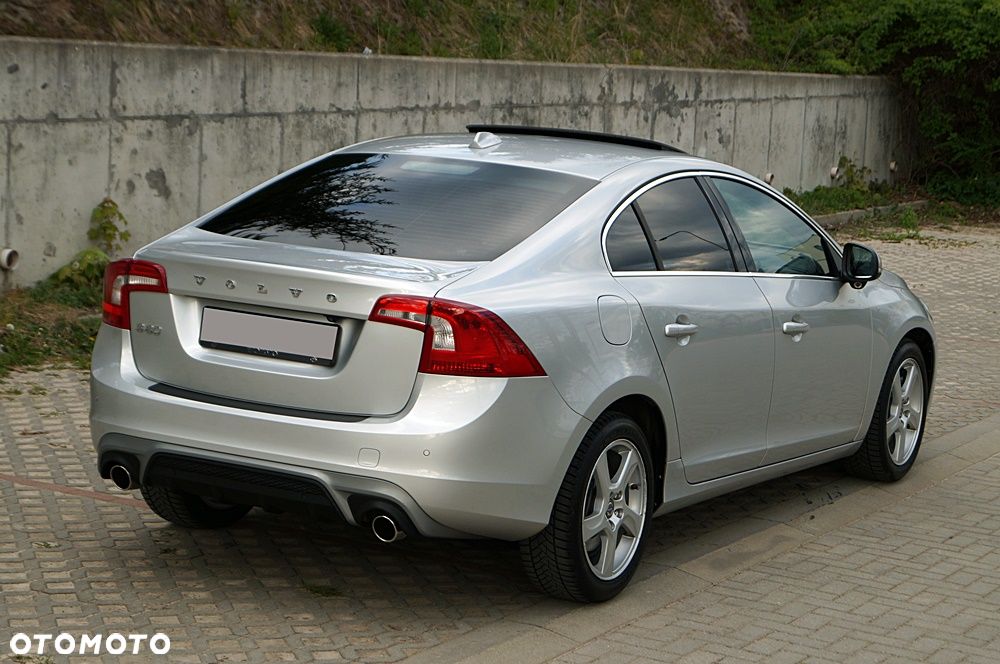 Volvo S60 D5 Summum - 14