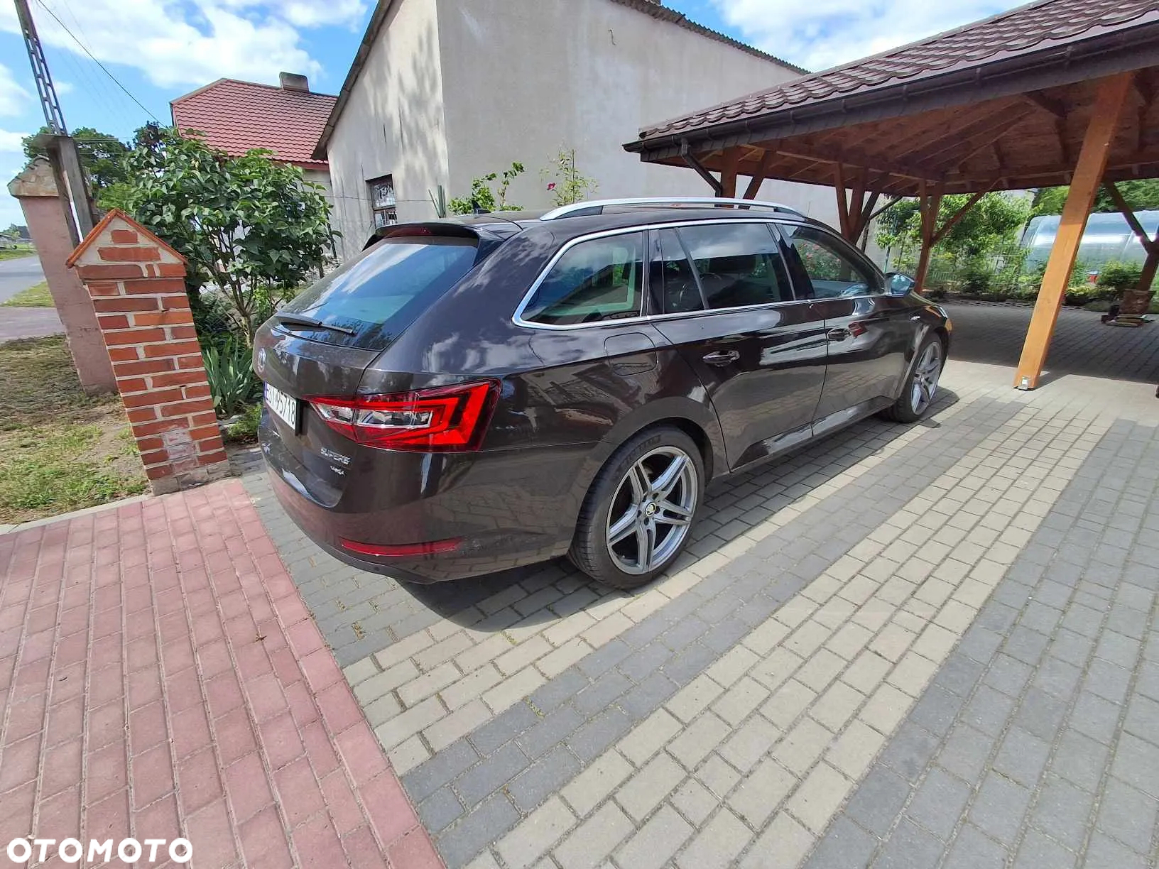 Skoda Superb 2.0 TDI 4x4 L&K DSG - 5