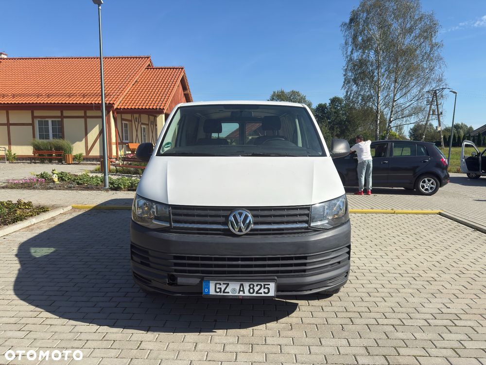 Volkswagen Transporter - 2