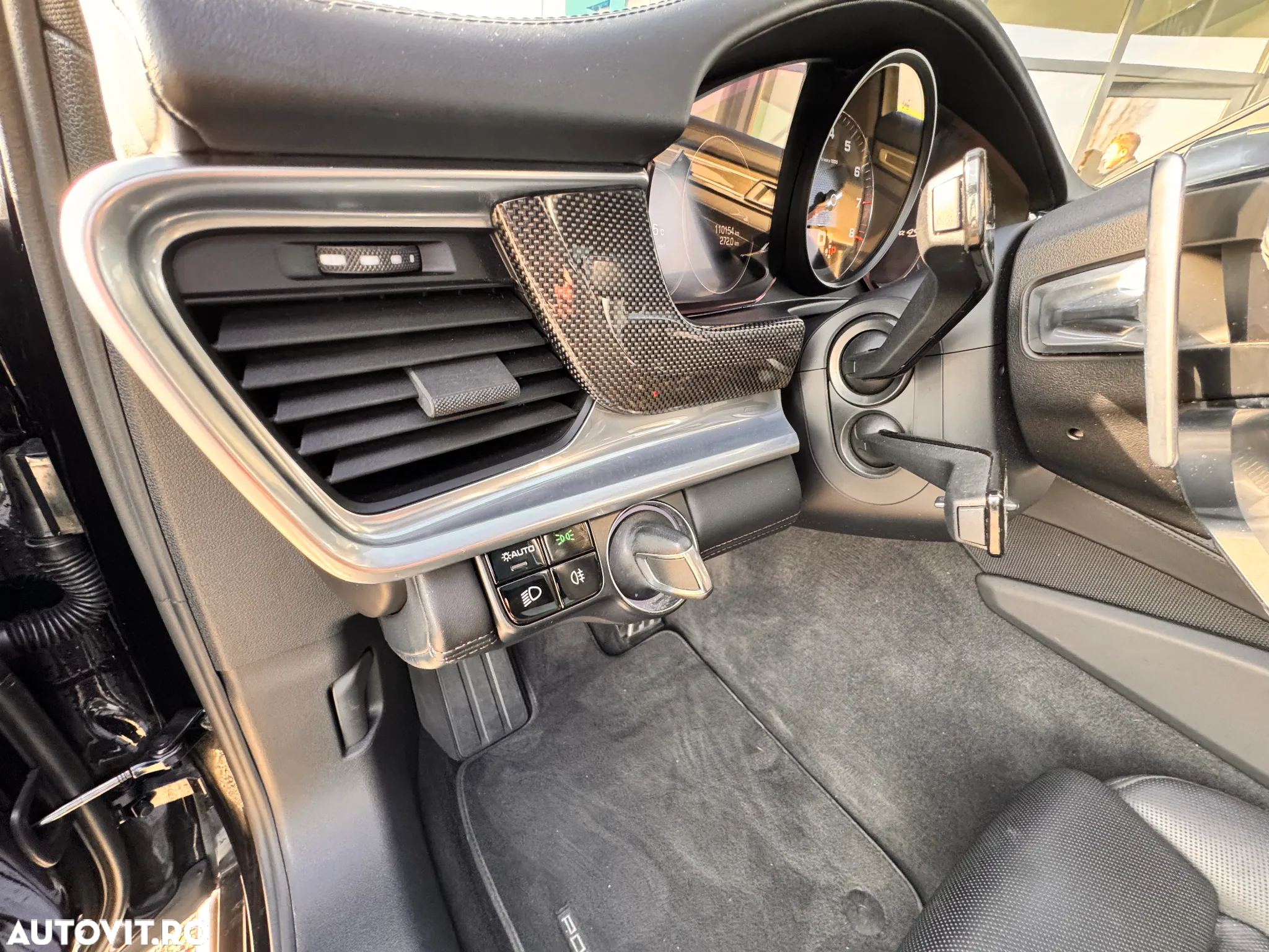 Porsche Panamera 4S Sport Turismo - 12