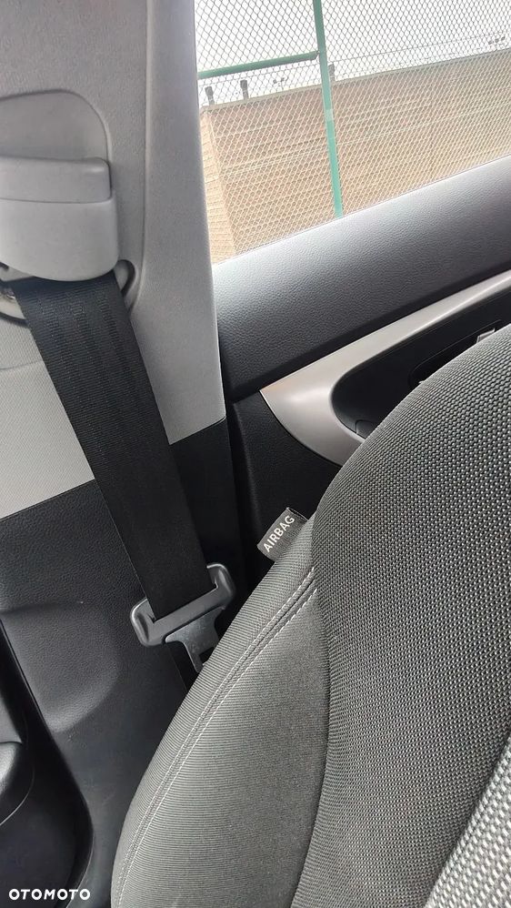 Hyundai i30 1.6 Comfort - 29