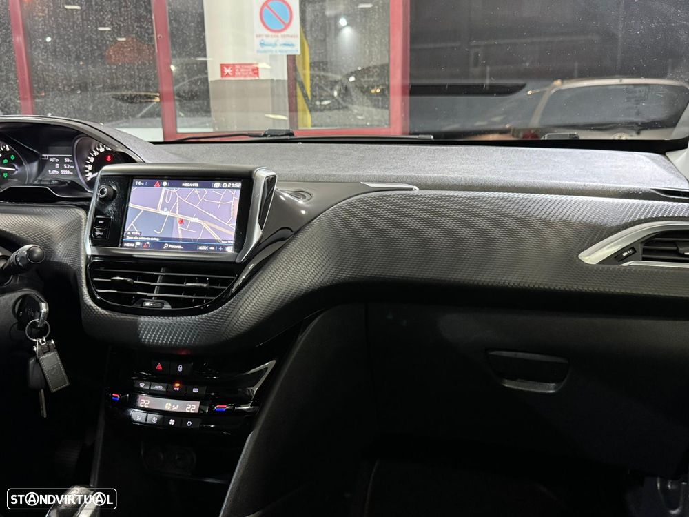 Peugeot 208 PureTech 82 Start & Stop Allure - 3