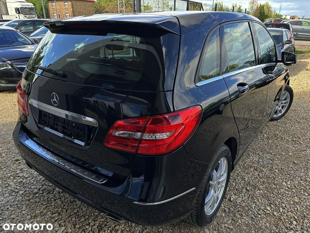 Mercedes-Benz Klasa B 200 7G-DCT UrbanStyle Edition - 3