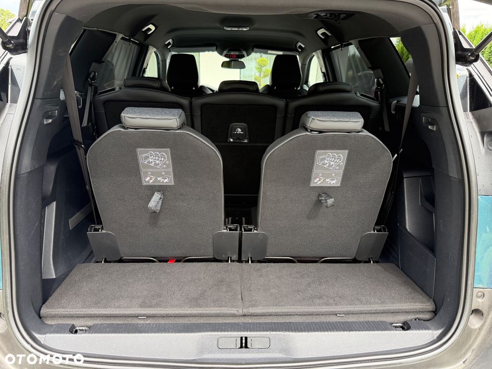 Peugeot 5008 THP 165 EAT6 Allure - 40