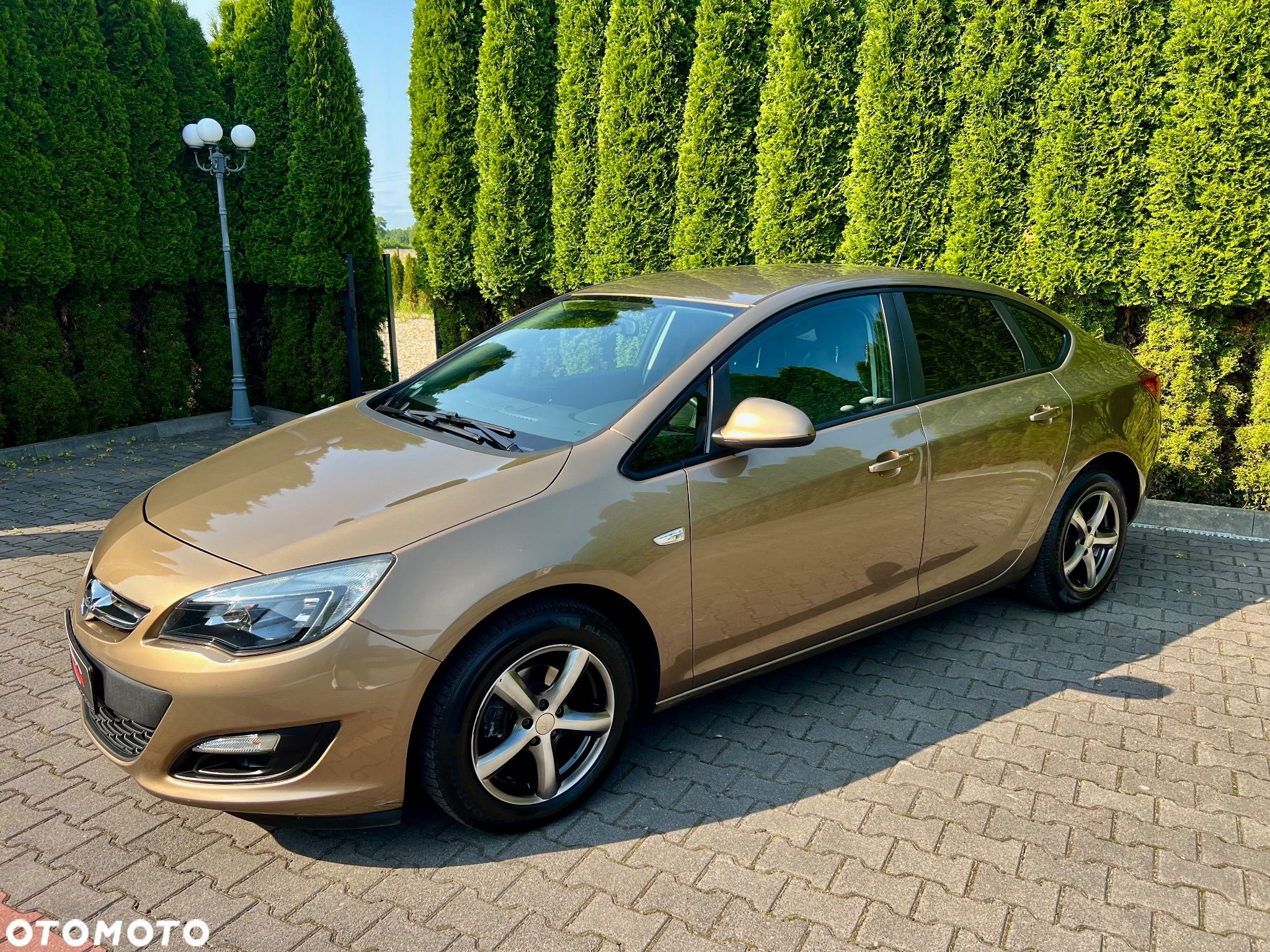 Opel Astra IV 1.6 Edition - 1