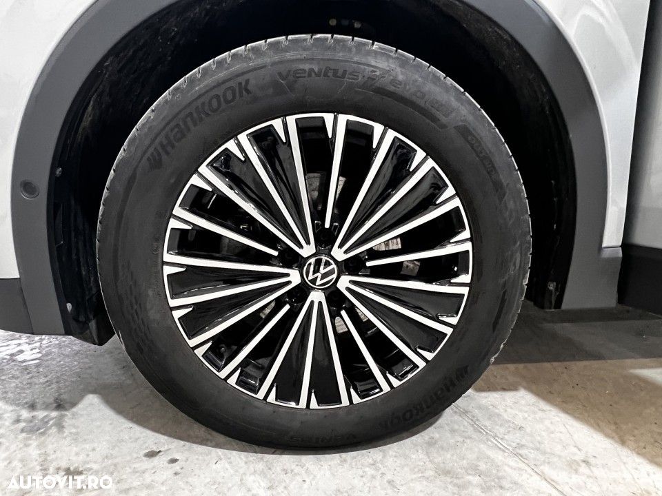 Volkswagen Tiguan - 11