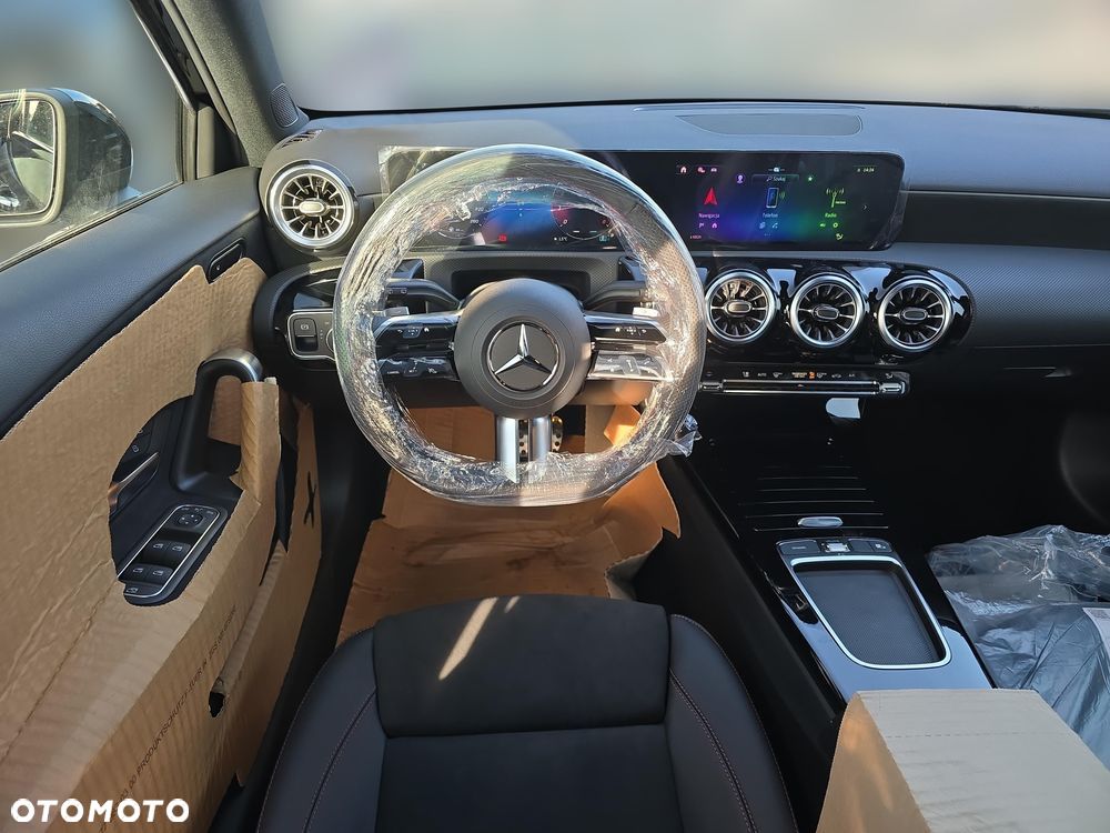 Mercedes-Benz Klasa A 200 7G-DCT AMG Line - 10