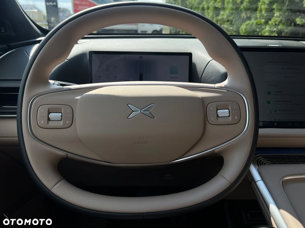 XPeng G9 - 14