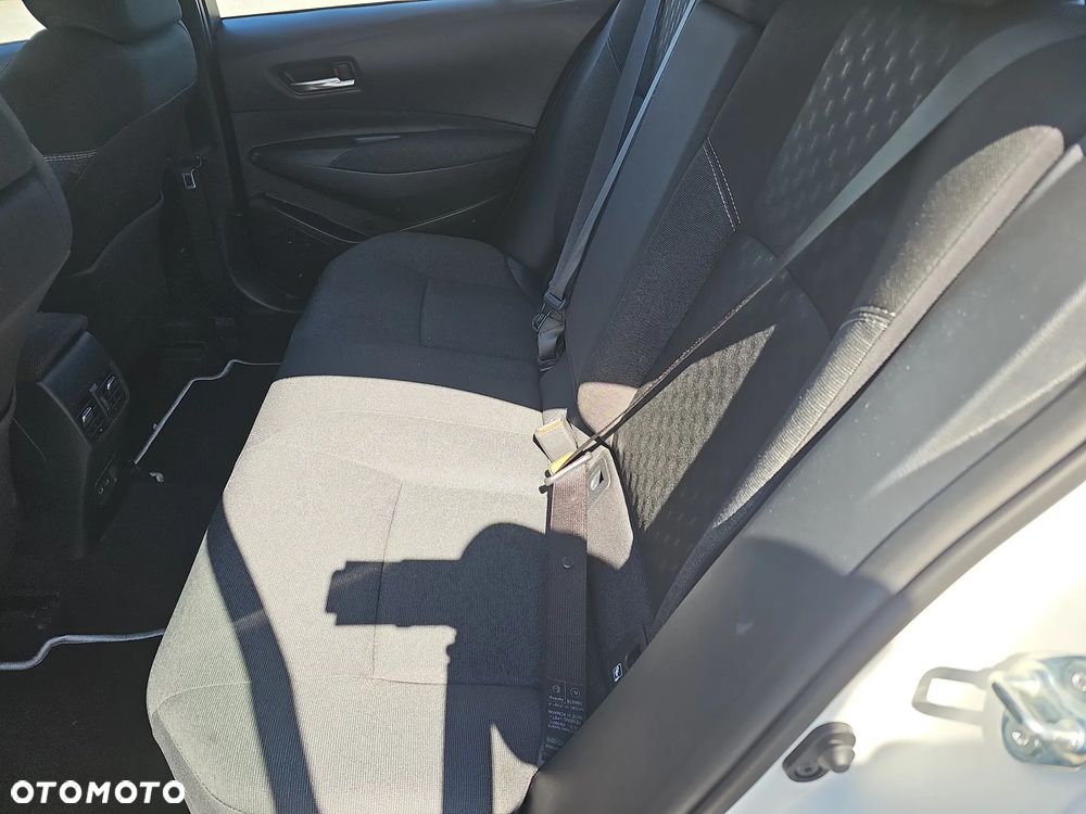 Toyota Corolla 1.8 Hybrid Comfort - 13