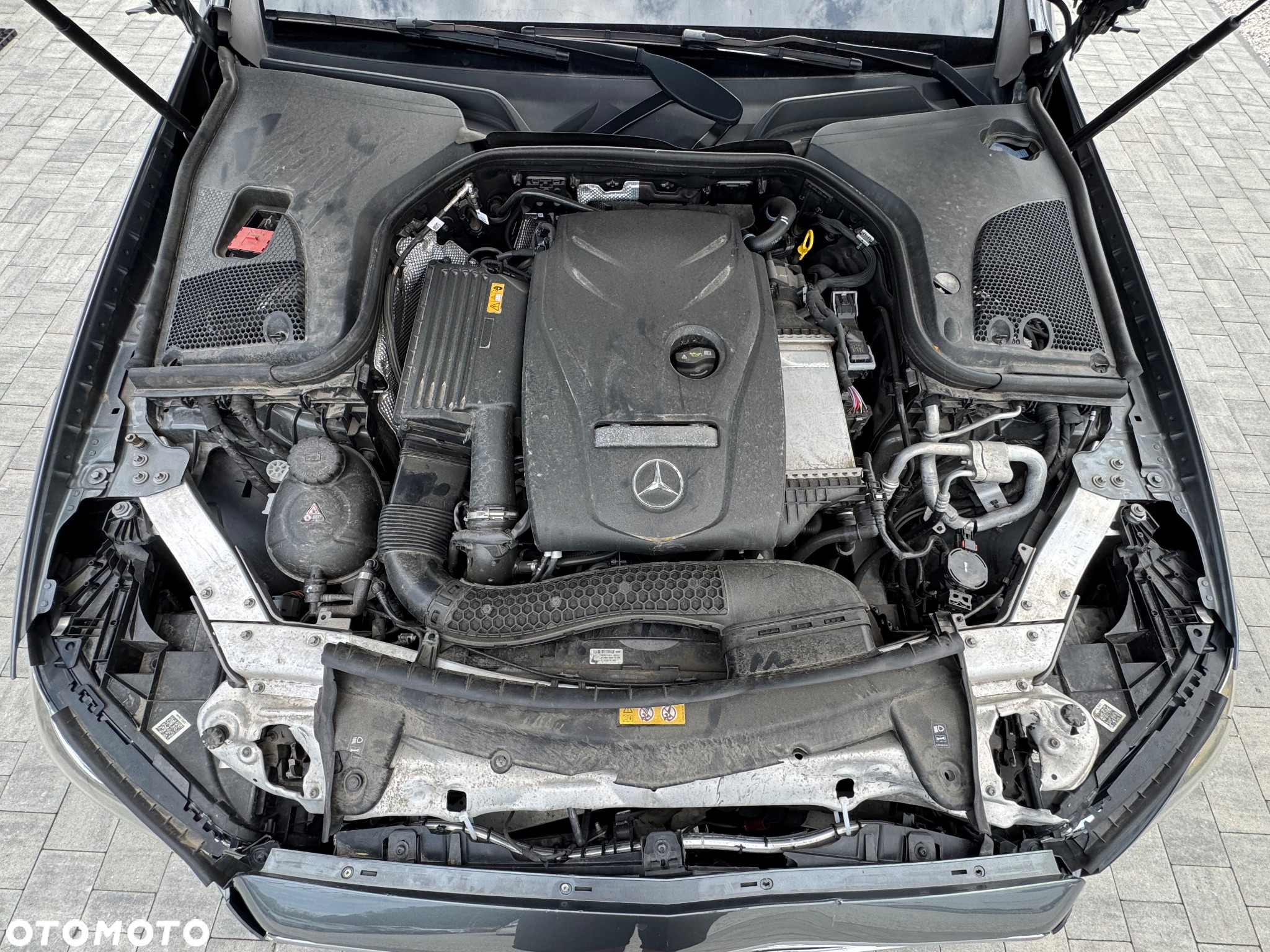 Mercedes-Benz Klasa E 200 4-Matic 9G-TRONIC - 40