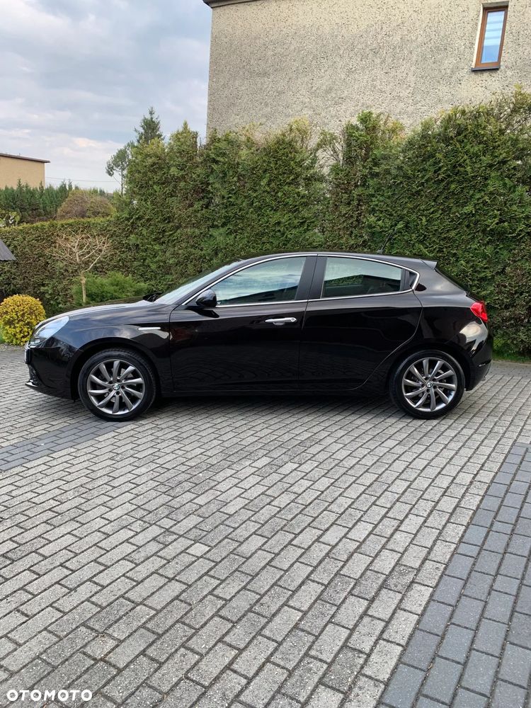 Alfa Romeo Giulietta 2.0 JTDM Distinctive - 6