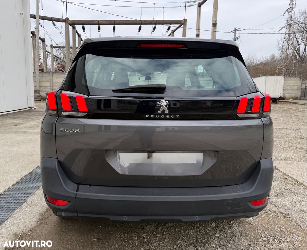 Peugeot 5008 - 4