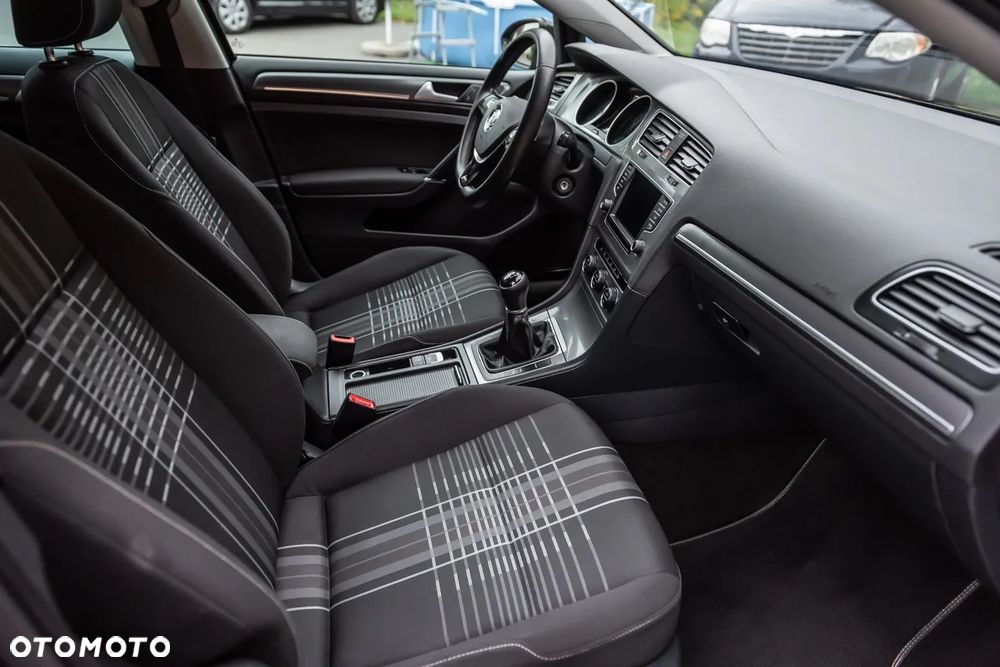 Volkswagen Golf Variant 1.6 TDI BlueMotion Technology Allstar - 26