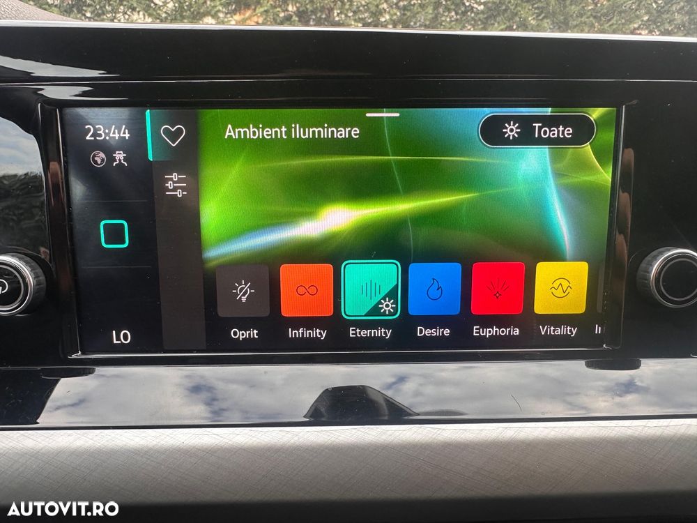 Volkswagen Golf 2.0 TDI Life - 13