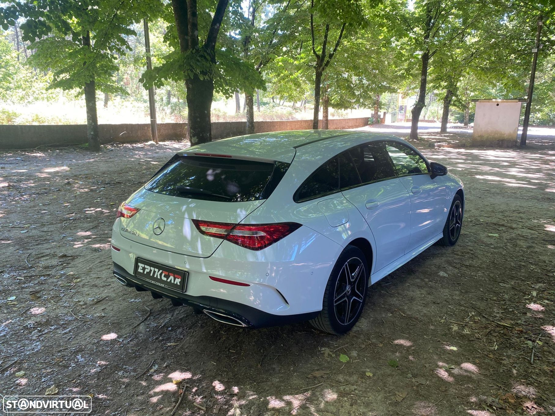 Mercedes-Benz CLA 250 e Shooting Brake AMG Line - 2