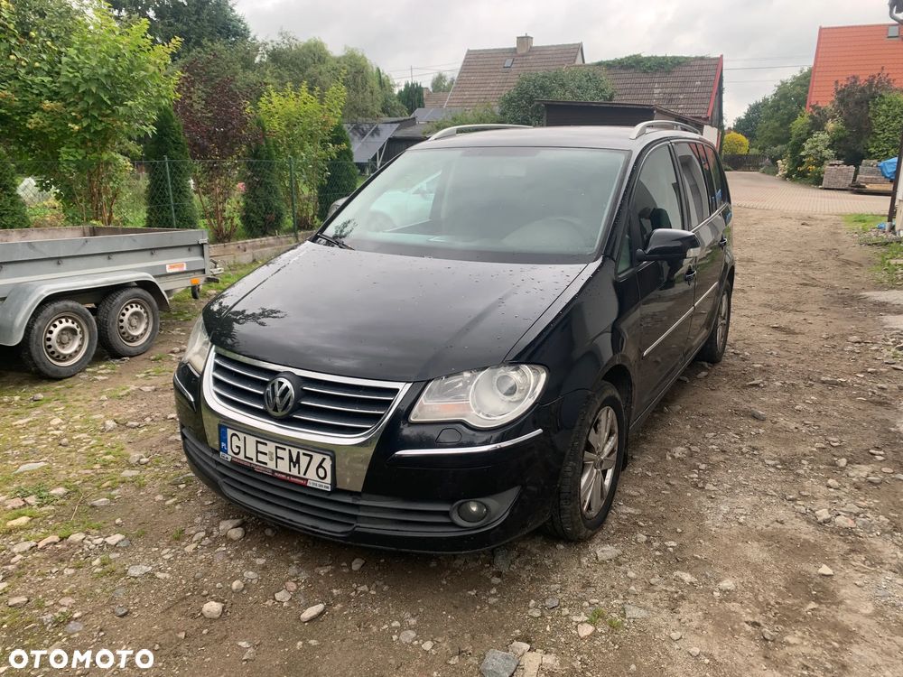 Volkswagen Touran 2.0 TDI DPF Trendline DSG - 1