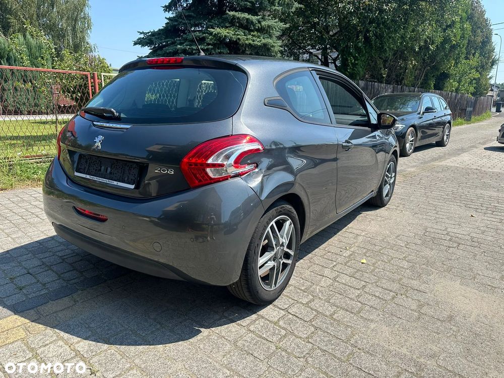 Peugeot 208 82 PureTech Style - 4