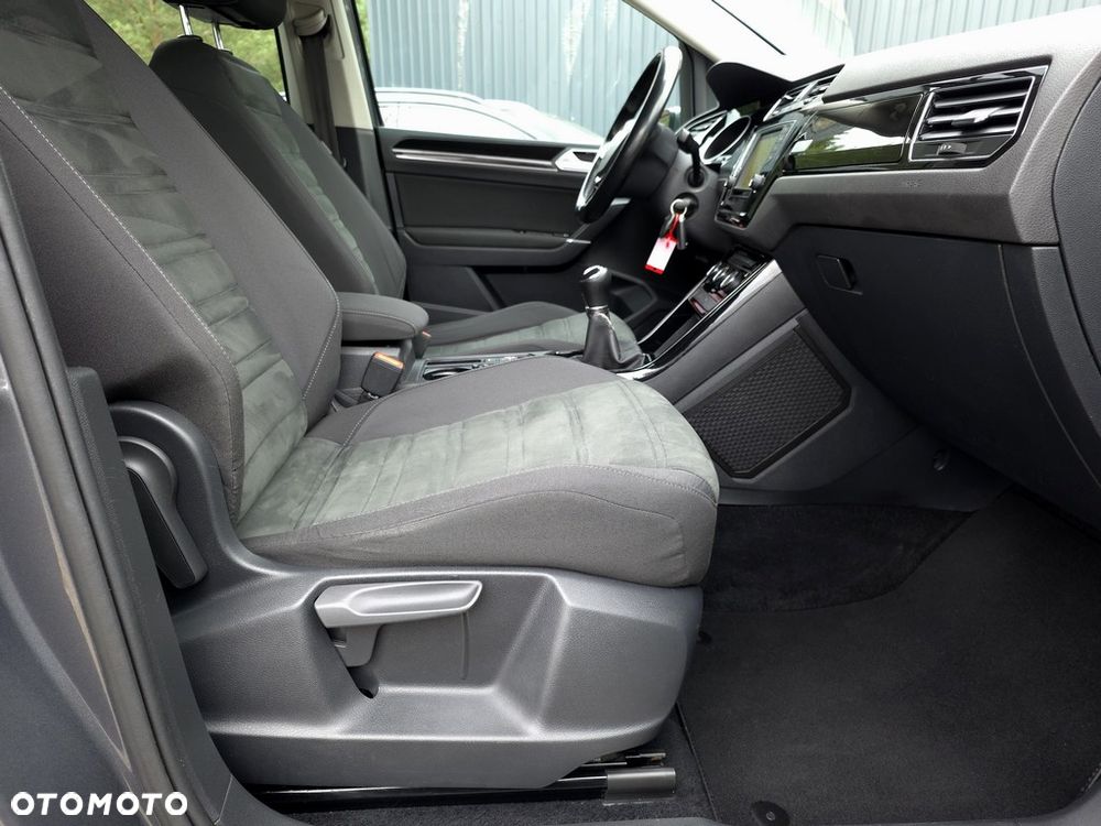 Volkswagen Touran 2.0 TDI BMT Highline - 14