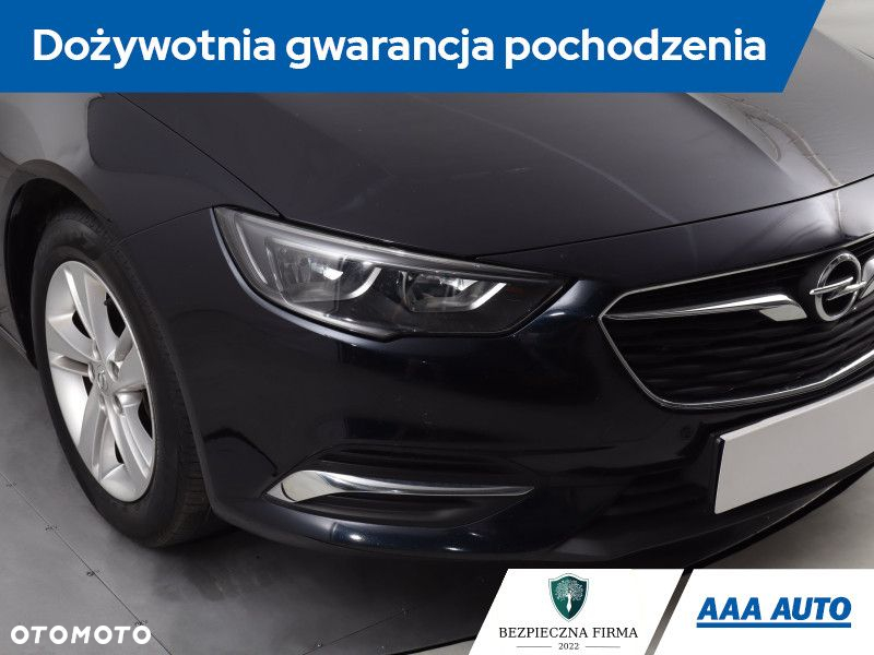 Opel Insignia - 22