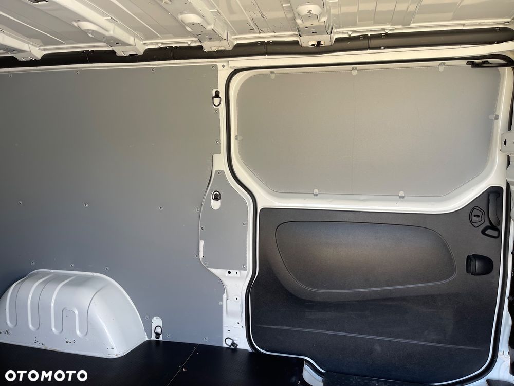 Renault Trafic - 17