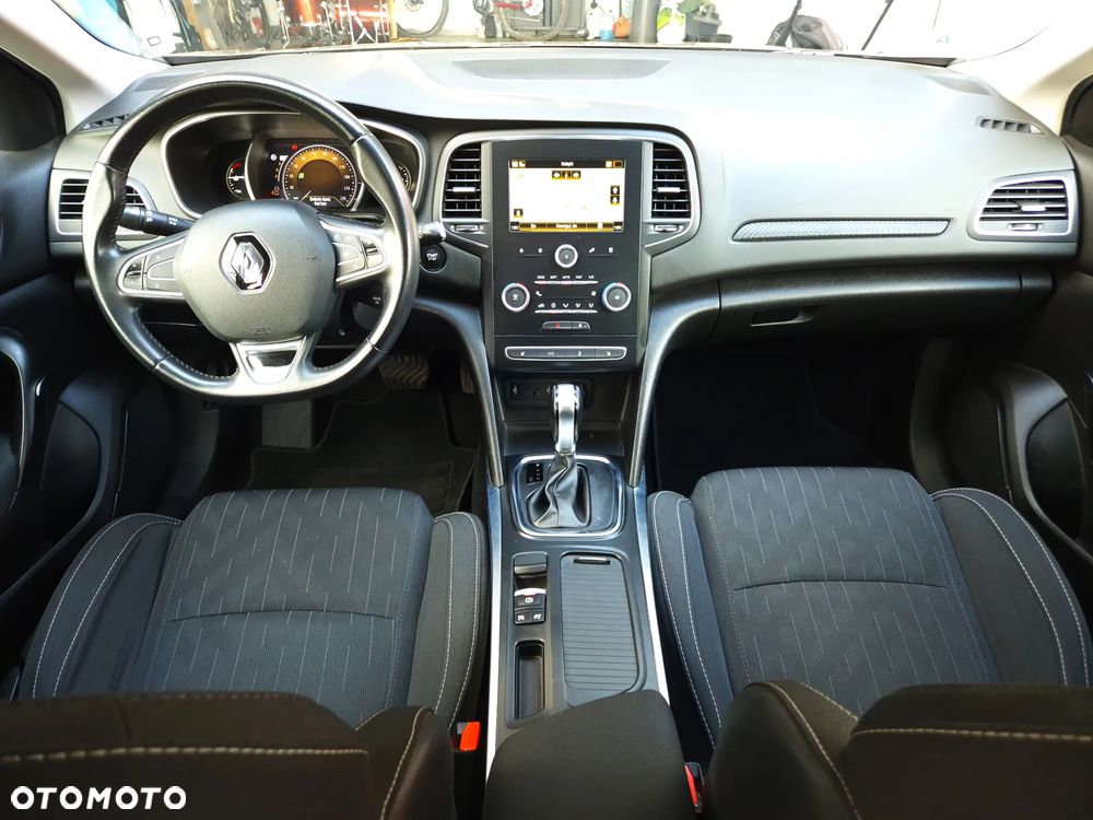 Renault Megane ENERGY TCe 140 EDC LIMITED - 28
