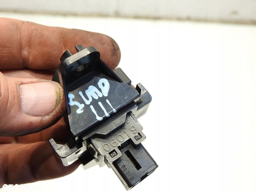 PRZYCISK ESP SUBARU IMPREZA III GH 66211FG000 - 2