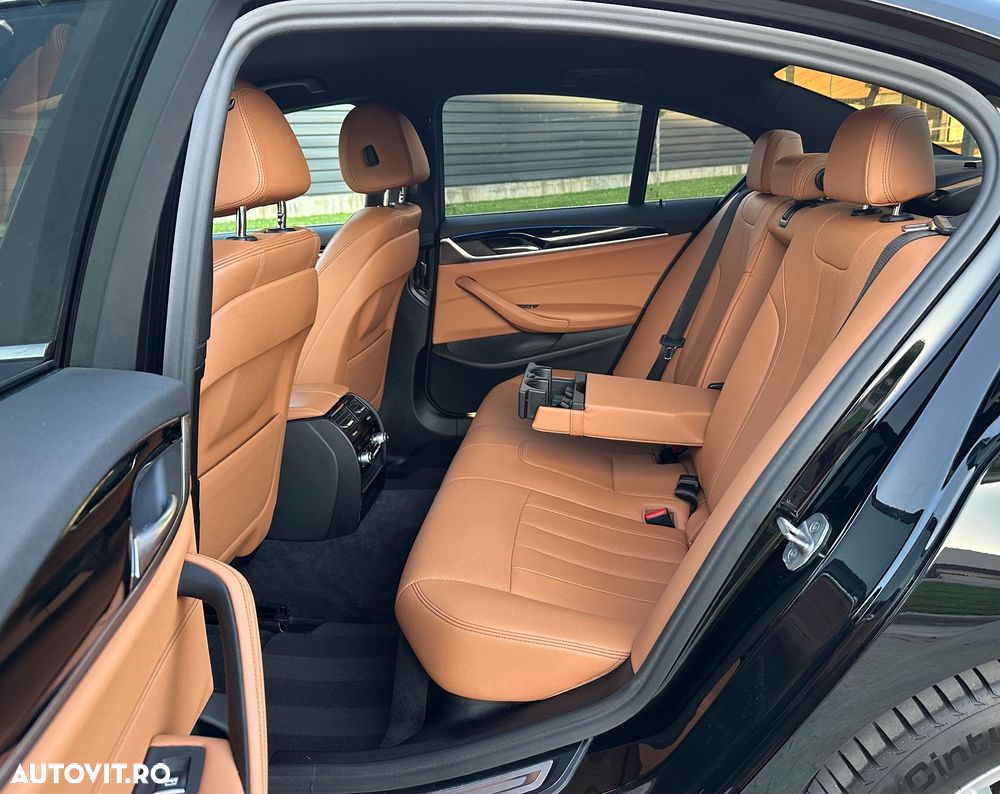 BMW Seria 5 530e Aut. Luxury Line - 14