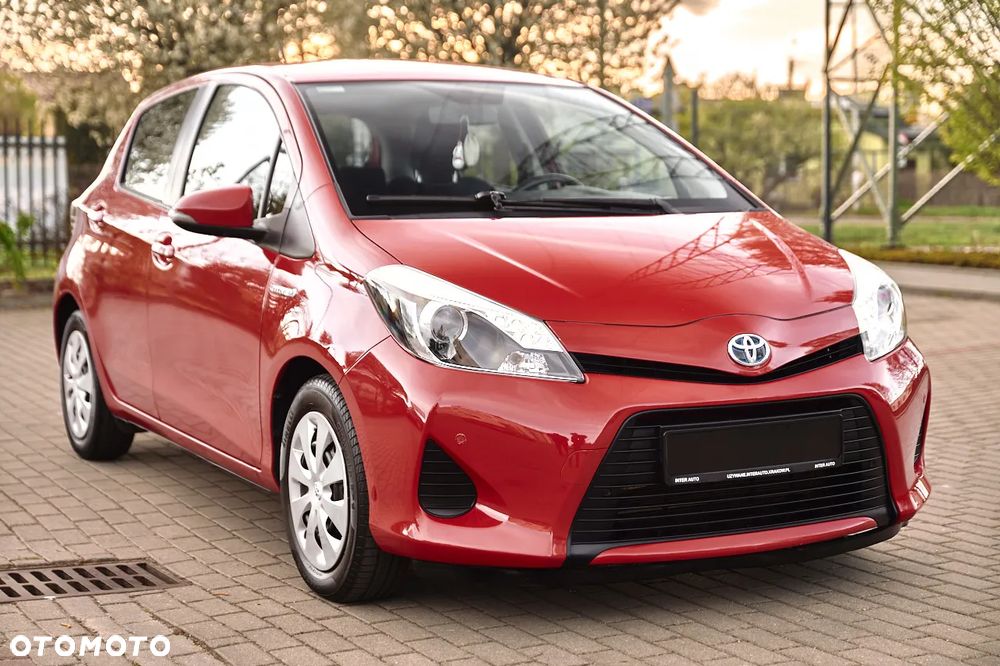 Toyota Yaris Hybrid 100 Premium EU6 - 18