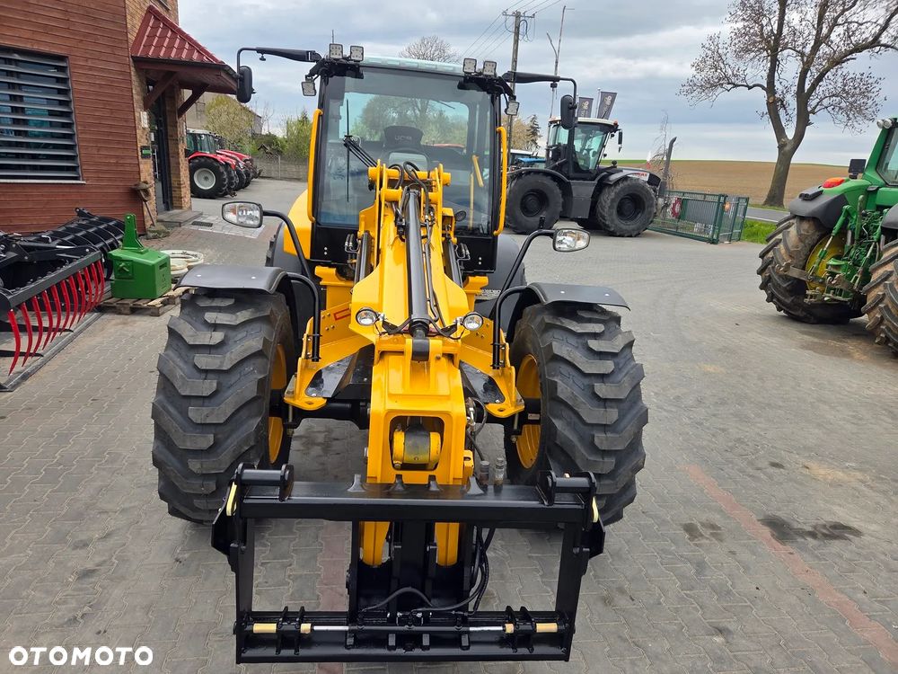 JCB TM 320 S  542. 70 MANITOU - 9