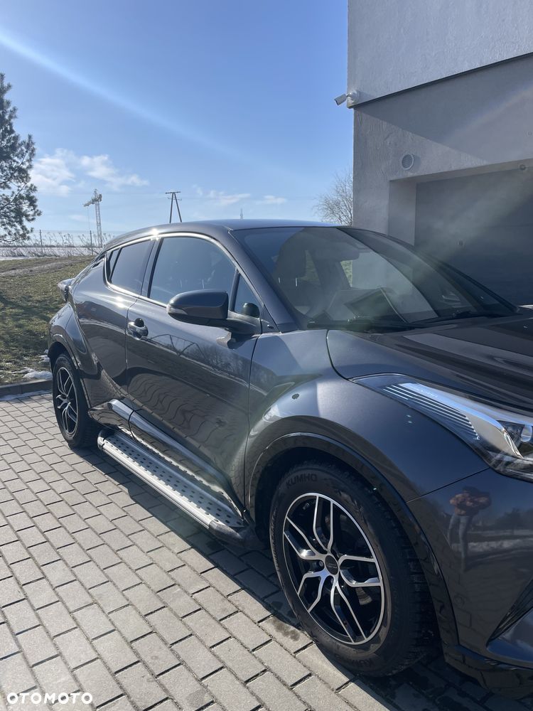 Toyota C-HR Lounge - 8