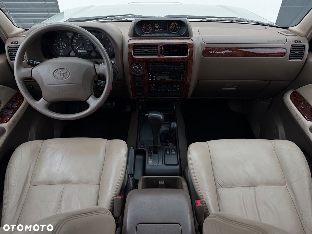 Toyota Land Cruiser - 8