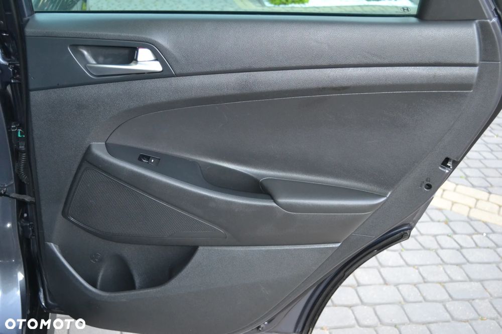 Hyundai Tucson 2.0 CRDI BlueDrive Comfort 2WD - 27