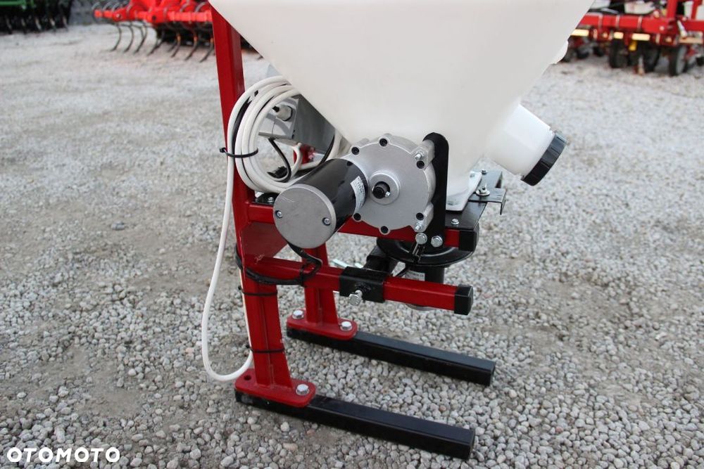 Siewnik siewniki poplonów do poplonu piaskarka ARMASZ Promocja mieszadło - 2