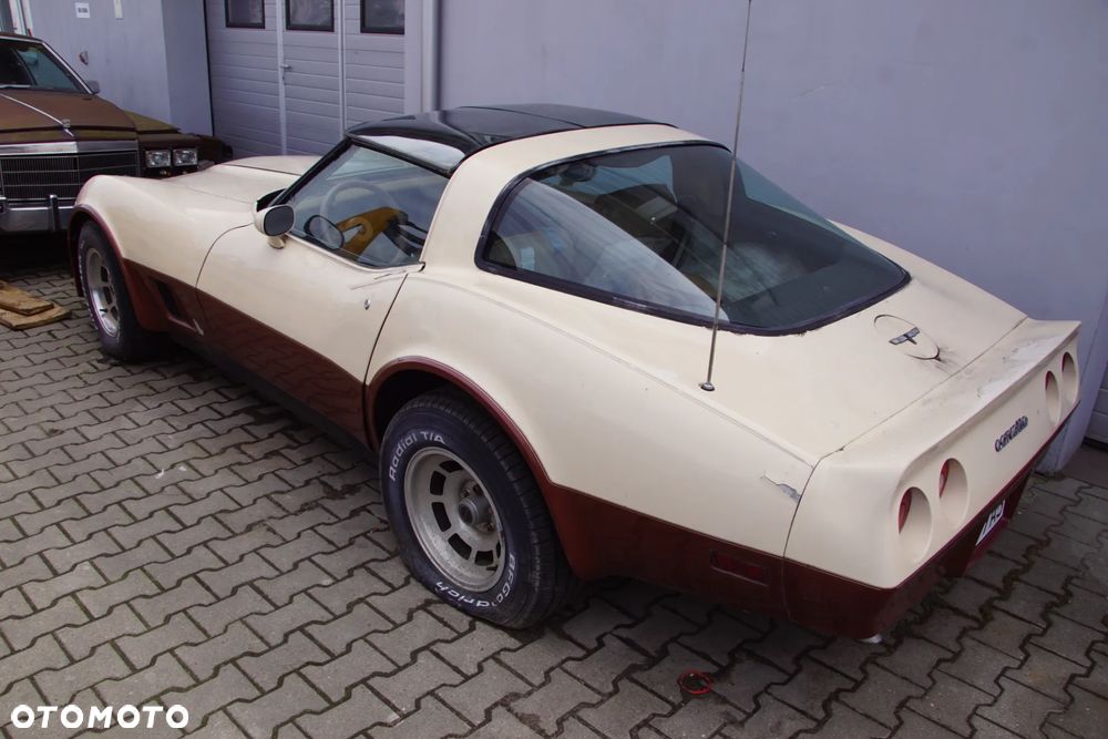 Auto na części 692106889 Chevrolet Corvette c3 1982 5.7 193 KM zderzak maska lampa szyba drzwi lusterko felgi skrzynia most fotele kolumna kierownicza rama - 9